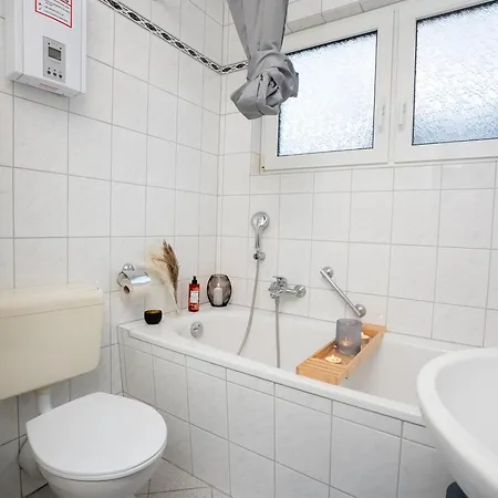 דירה Serviceroom24 - 3 In Wlan - Smart-tv - 24-7 Check-in Und Kueche הרטן